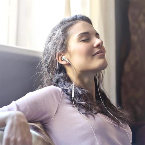 High-Quality Dual-Pack Wired Earbuds for i Phone – Lightweight Earphones with Integrated Microphone, Effortless Volume Control, and Superior Noise Reduction – Compatible with i Phone 14/13/12/11/XR/XS/X/8/7/SE/Pro/Pro Max – Ultimate Comfort and Exceptional Audio Performance for Everyday Use