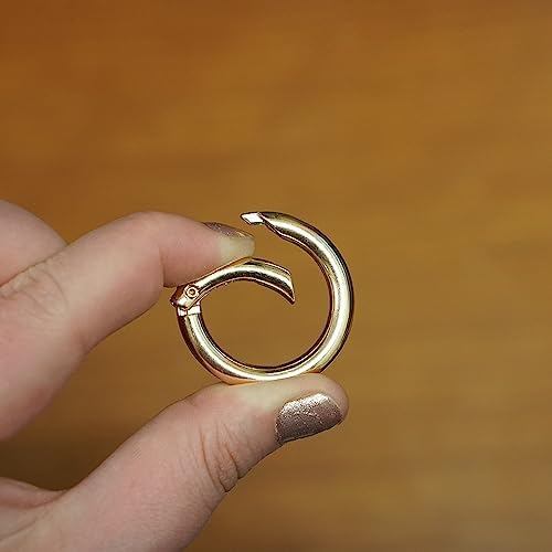 Stylish Tan Tassel Keychain Power Bank – Fast Charging Portable Battery Pack for Smartphones & Tablets with Universal USB Compatibility and Compact Design