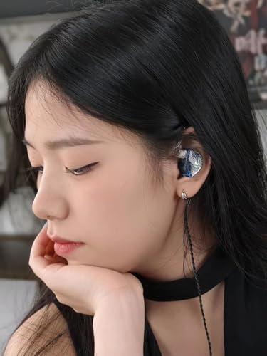 CCZ Melody Wired In-Ear Monitors with Detachable Cable – Superior Hi-Fi Bass Earbuds for Musicians and Singers, Featuring Dual-Driver Technology and Built-in Microphone, Stylish Green Finish for Stage and Studio Excellence