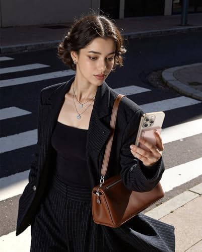 Ultra-Slim 10,000 m Ah Magnetic Power Bank for i Phone 12/13/14/15/16 – Fast Wireless Charging with USB-C Cable, Sleek Rose Gold Design for Effortless Portability and Enhanced Compatibility