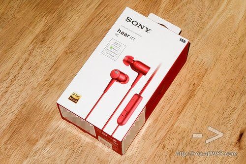 Sony In-Ear Headphones with Mic – Dynamic Blue Earbuds for Enhanced Sound Quality and Compatibility, Perfect for Music and Calls, Lightweight and Ergonomic Design for All-Day Comfort