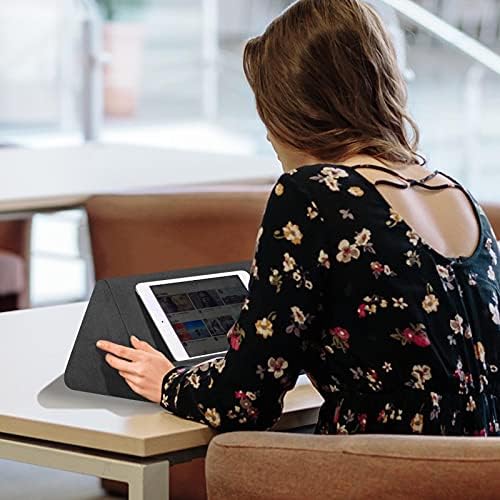 Elevate Your Viewing Experience with the Soft Blues Adjustable Pillow Stand: Ultimate Hands-Free Comfort for Tablets, E-Readers, and Smartphones – Perfect for Cozy Couch or Bedtime Use with Convenient Storage Pocket and Customizable Angles for Optimal Relaxation