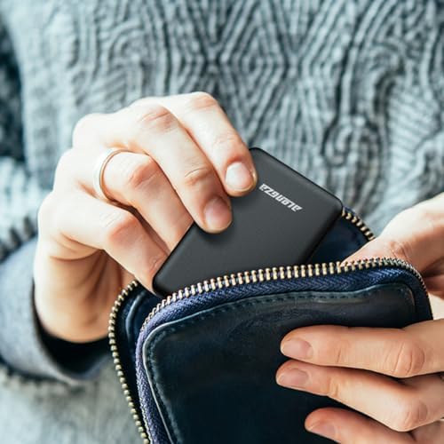 Compact 6000 m Ah Portable Power Bank with Built-in Cable – Lightweight Fast Charging External Battery for i Phone and Android – Ultimate Travel Companion for On-the-Go Charging Efficiency