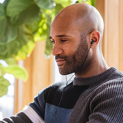 Panasonic Ergo Fit Wired Earbuds with Microphone – Superior Sound Quality with Ergonomic Comfort, Universal 3.5 mm Jack Earphones for Phones and Laptops in Stylish Metallic Purple – Custom-Fit Earpieces (S/M/L) for Optimal Audio Experience and Hands-Free Calls – RP-TCM125-VA