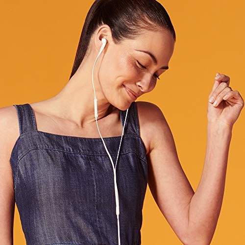 Belkin Sound Form USB-C Wired Earbuds – Premium In-Ear Earphones with Microphone for i Phone 15, i Pad Mini, Galaxy S24, Google Pixel & Android – Noise-Isolating, Sweat-Resistant Design for Ultimate Audio Performance – Black – Seamless Connectivity & Comfort
