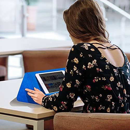 Elevate Your Viewing Experience with the Soft Blues Adjustable Pillow Stand: Ultimate Hands-Free Comfort for Tablets, E-Readers, and Smartphones – Perfect for Cozy Couch or Bedtime Use with Convenient Storage Pocket and Customizable Angles for Optimal Relaxation