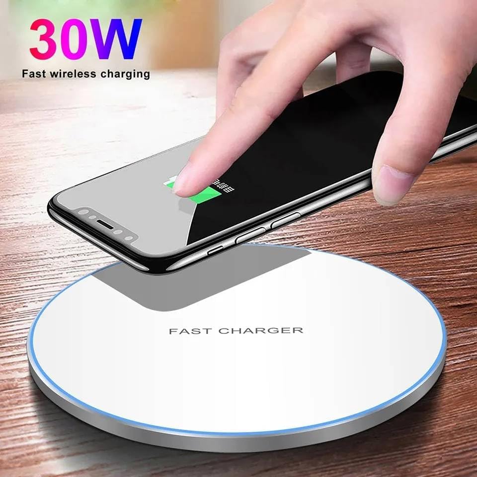 30 W Ultra-Fast Wireless Charging Pad – Versatile Compatibility for i Phone 14/13/12/11 Series and Samsung Galaxy S23/S22/S21 – Sleek, Portable Design with Advanced Safety Features – Experience Rapid, Tangle-Free Power Anywhere