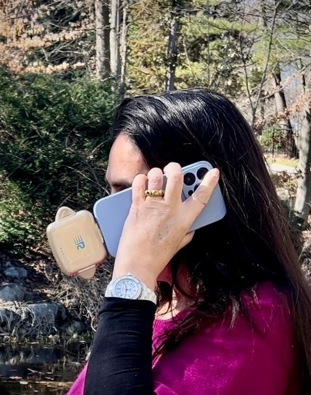 Ultimate Universe 3-in-1 Portable Charger – 3300 m Ah High-Speed Power Bank for i Phone & Android – Fast Charging with 2.4 A Output – Sleek RC33 Gold Design – Simultaneous Charging for 3 Devices – Versatile Compatibility with Lightning, Type C & Micro-USB